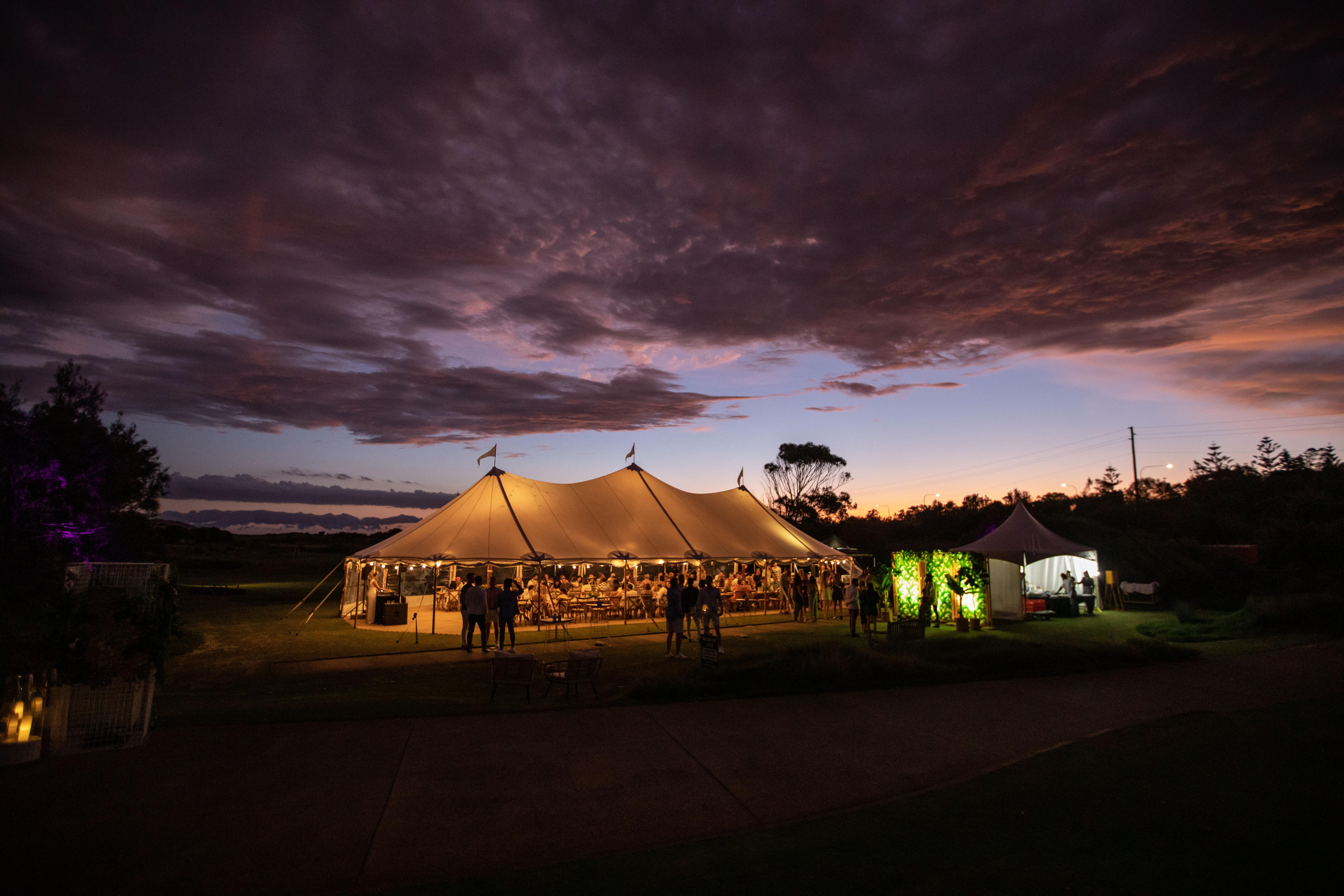 プルマン　マジェンタ　ショアーズ　リゾート ジ・エントランス エクステリア 写真 The tent at the 2011 Australian Open
