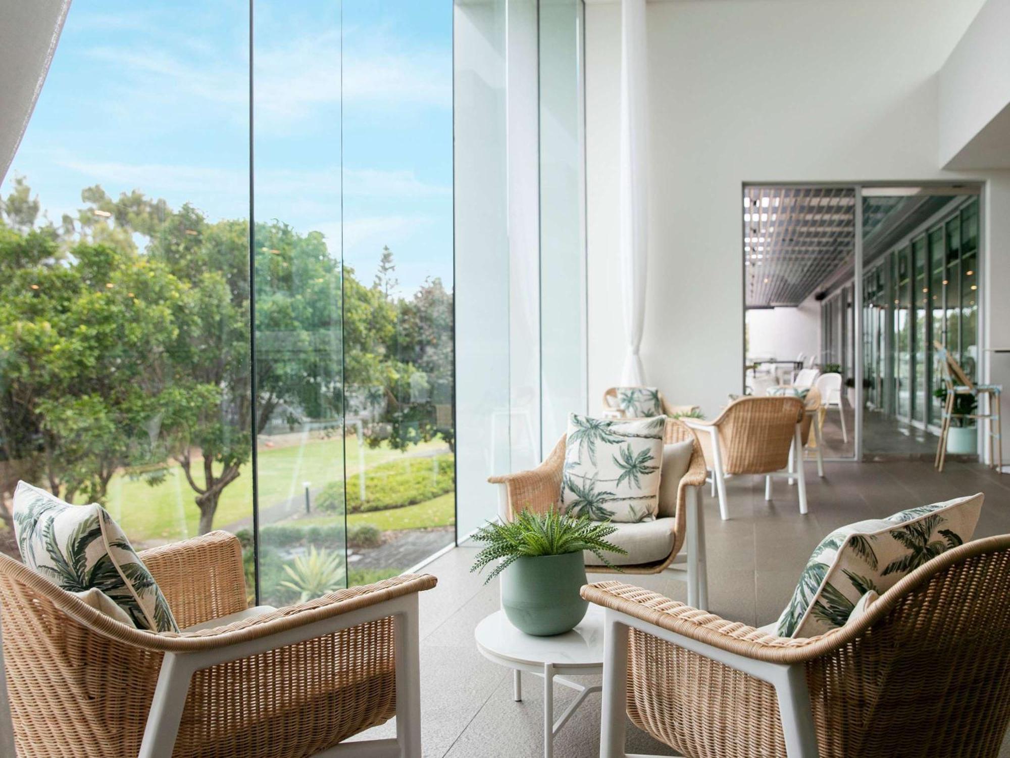 プルマン　マジェンタ　ショアーズ　リゾート ジ・エントランス エクステリア 写真 Club Lounge at the Adelaide Oval